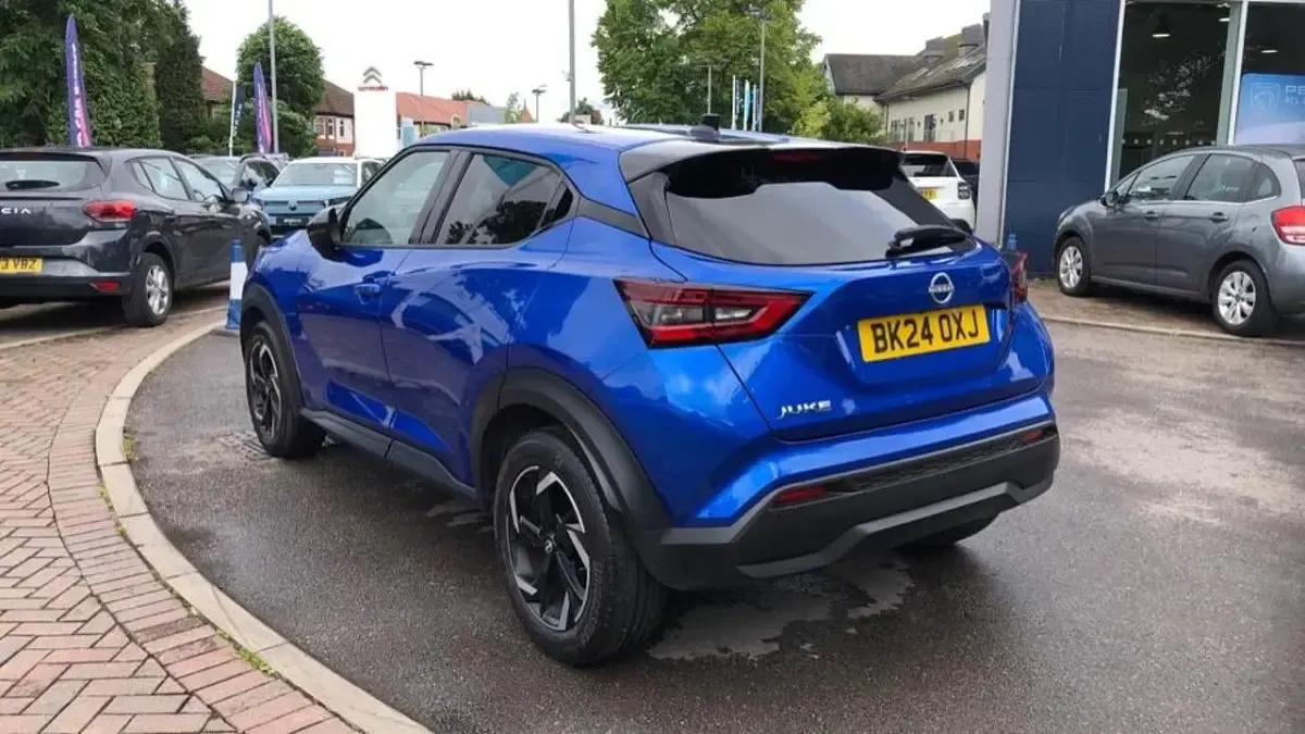 Used Nissan Juke N-Connecta 112 HP (82 kW) 2024 Blue SUV