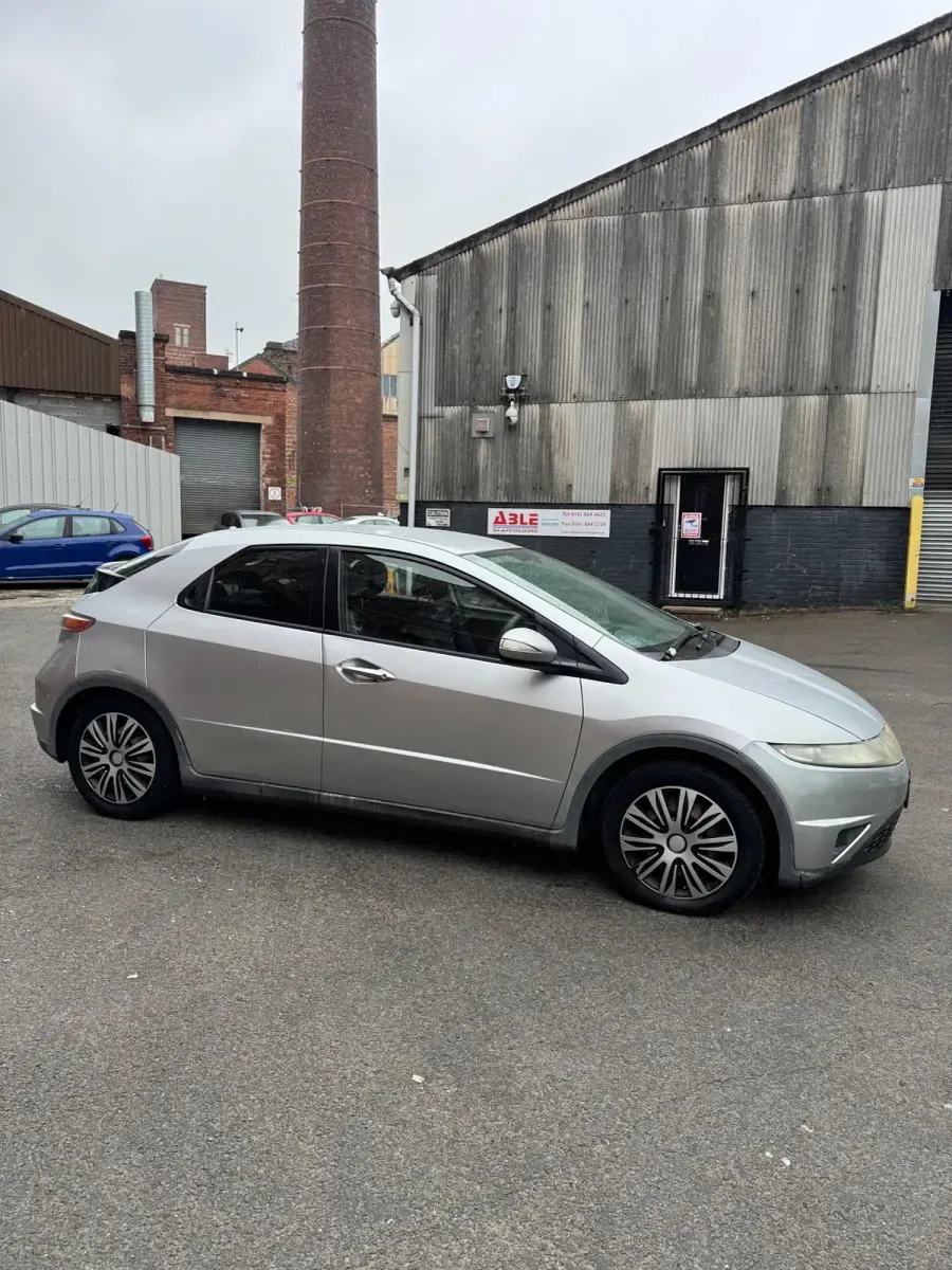 Used Honda Civic SE 2007 Silver Hatchback