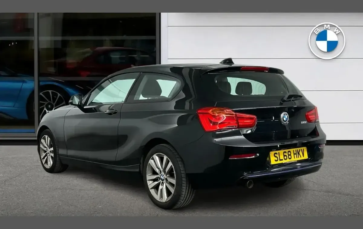 Used BMW 118 Sport Line 134 HP (98 kW) 2018 Black Hatchback