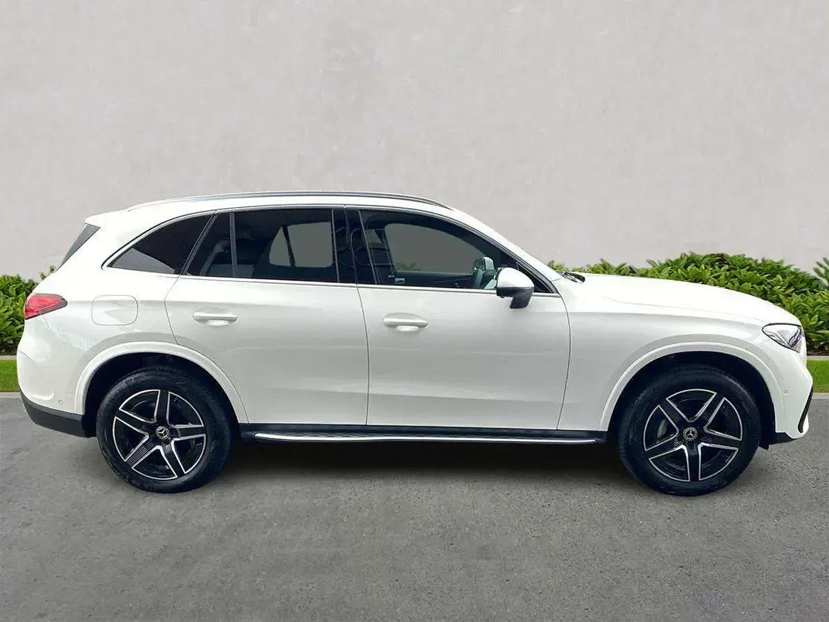 Used Mercedes GLC300e AMG line 313 HP (230 kW) 2025 White SUV