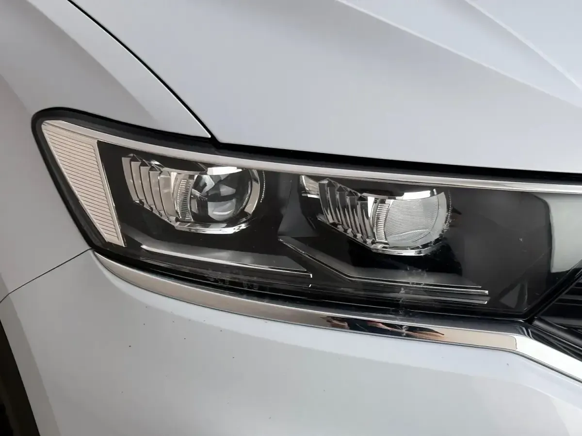 Used VW T-Roc R 300 HP (220 kW) 2021 Silver SUV