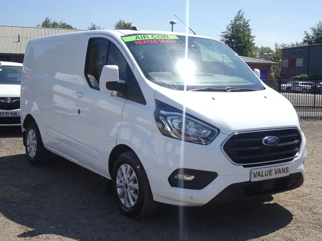Used Ford Transit Custom Limited 130 HP (95 kW) 2022 White Van
