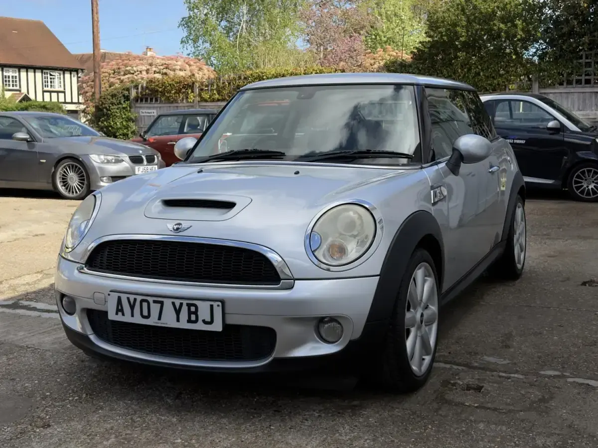 Używany Mini Cooper S Hatch 175 KM (128 kW) 2007 Srebrny Hatchback