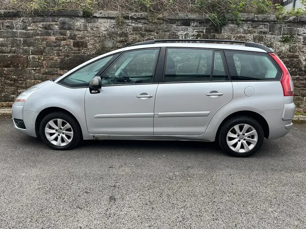 Used Citroën Grand C4 Picasso VTR Sport 110 HP (80 kW) 2010 Silver MPV