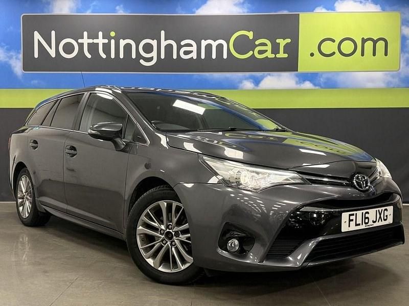 Used Toyota Avensis Business Edition 112 HP (82 kW) 2016 Grey Estate