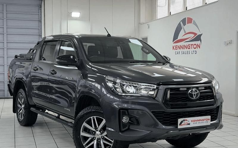 Used Toyota HiLux 150 HP (110 kW) 2020 Pickup