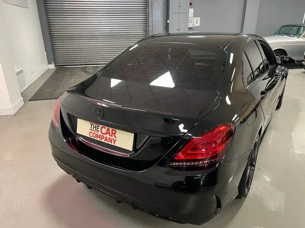 Używany Mercedes C220 AMG line 194 KM (142 kW) 2019 Czarny Sedan/Limuzyna