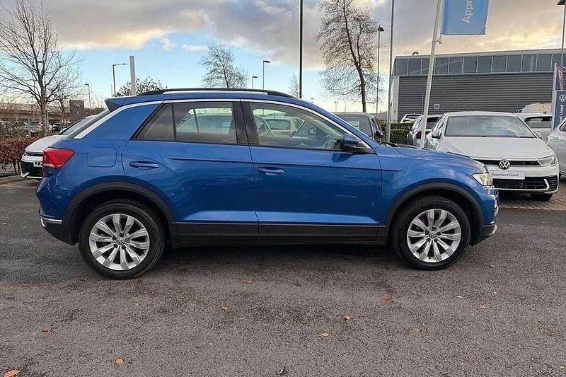 Used VW T-Roc SE 115 HP (84 kW) 2019 Blue SUV