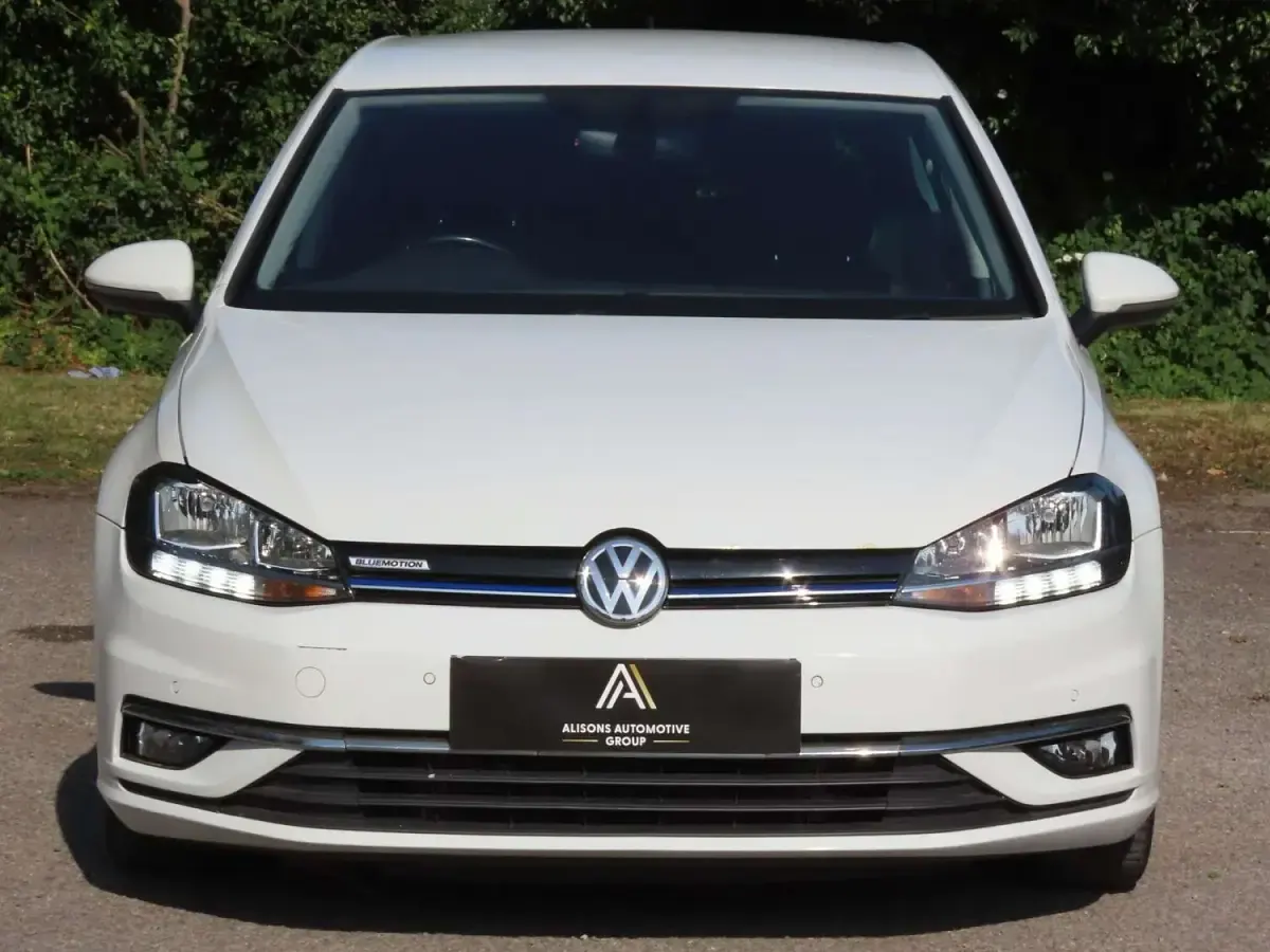Used VW Golf VII GT 150 HP (110 kW) 2018 White Hatchback