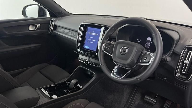 Used Volvo C40 Plus 169 kW (231 HP) 2024 Silver SUV