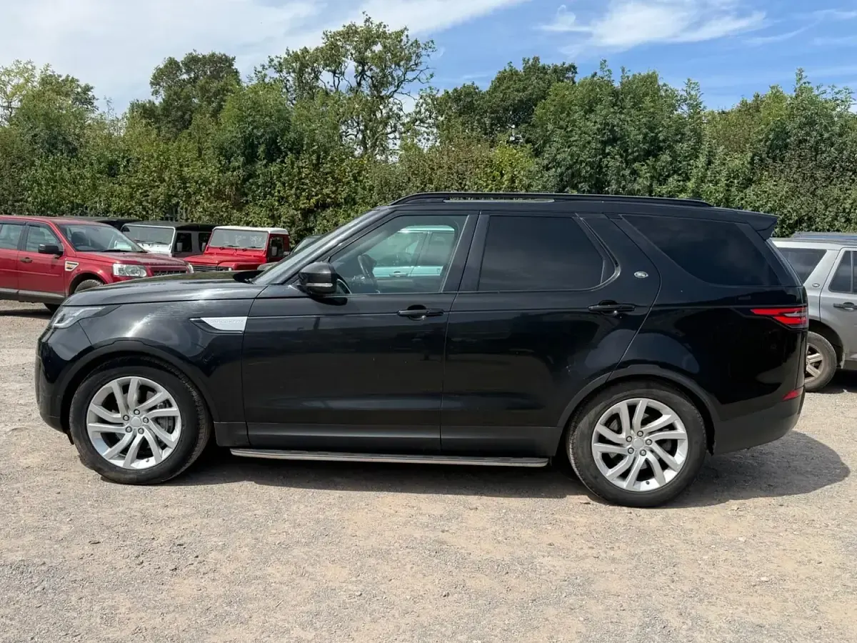 Used Land Rover Discovery HSE 302 HP (222 kW) 2019 Black SUV