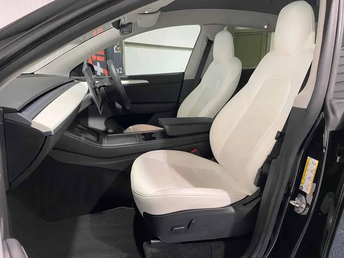 Used Tesla Model Y Long Range AWD 378 kW (514 HP) 2022 Black SUV