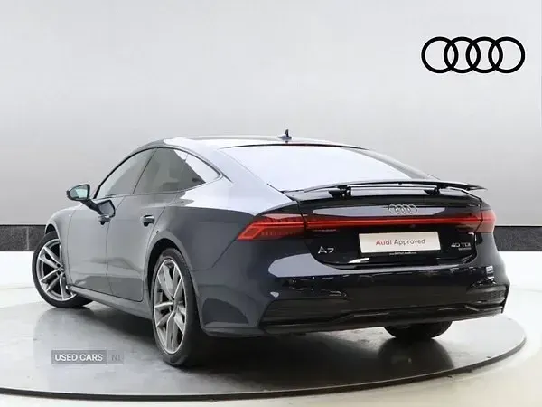 Usado Audi A7 Black Edition 245 CV (180 kW) 2023 Azul Berlina