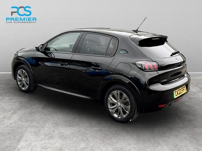 Used Peugeot e-208 Allure Premium 100 kW (136 HP) 2022 Black Hatchback