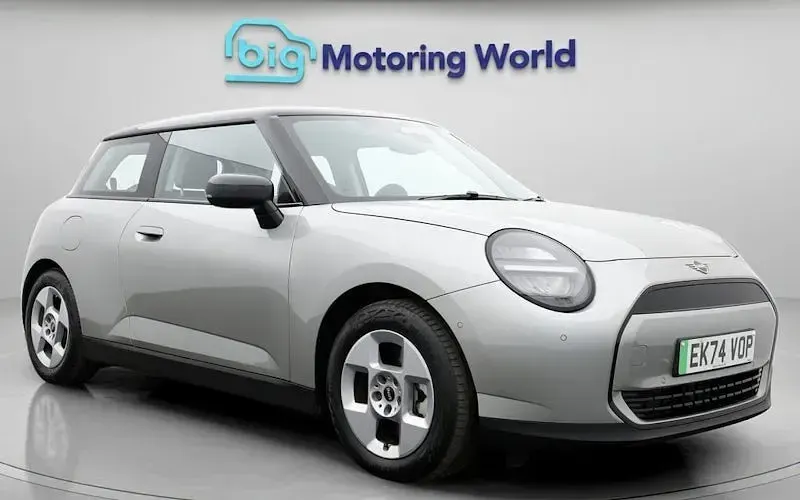 Usado Mini Cooper Classic 135 kW (184 HP) 2026 Citadino