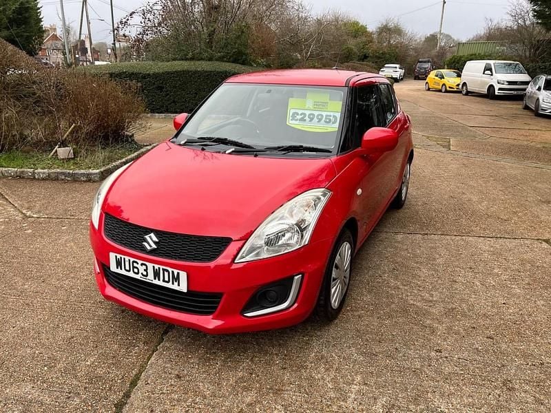 Used Suzuki Swift 94 HP (69 kW) 2013 Red Hatchback