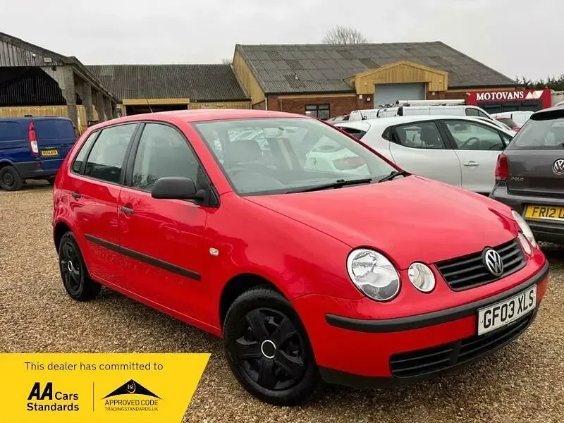 Used VW Polo S 75 HP (55 kW) 2003 Red Hatchback