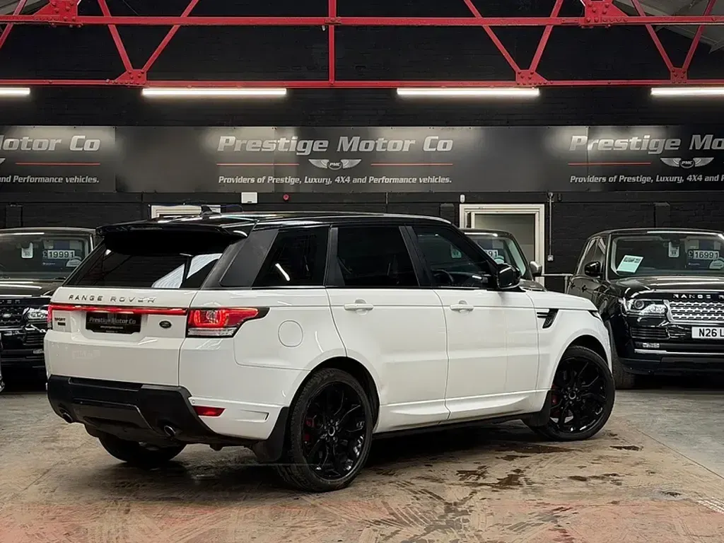 Used Land Rover Range Rover Autobiography Dynamic 306 HP (225 kW) 2016 White SUV
