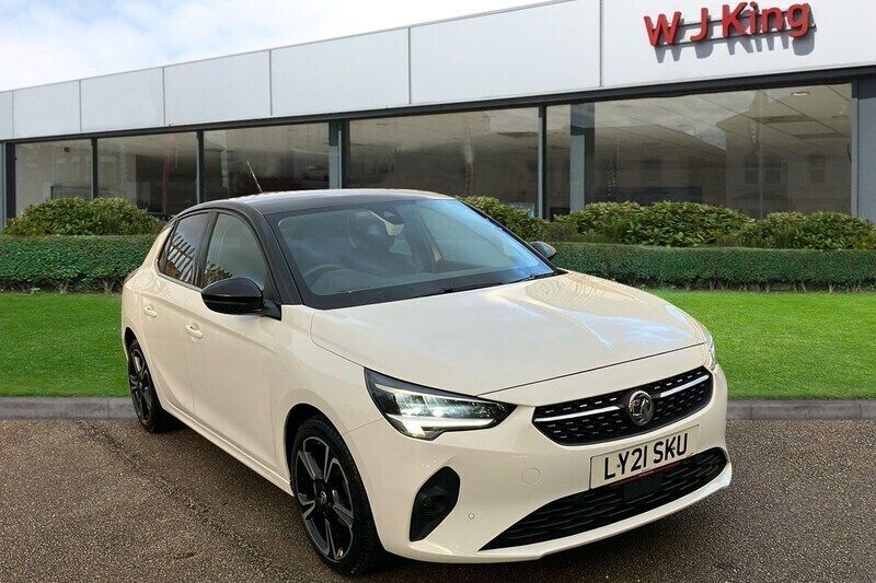 Jade white Used 2021 Vauxhall Corsa Edition Hatchback | £13,695 (A bit pricey) - Image 1/4