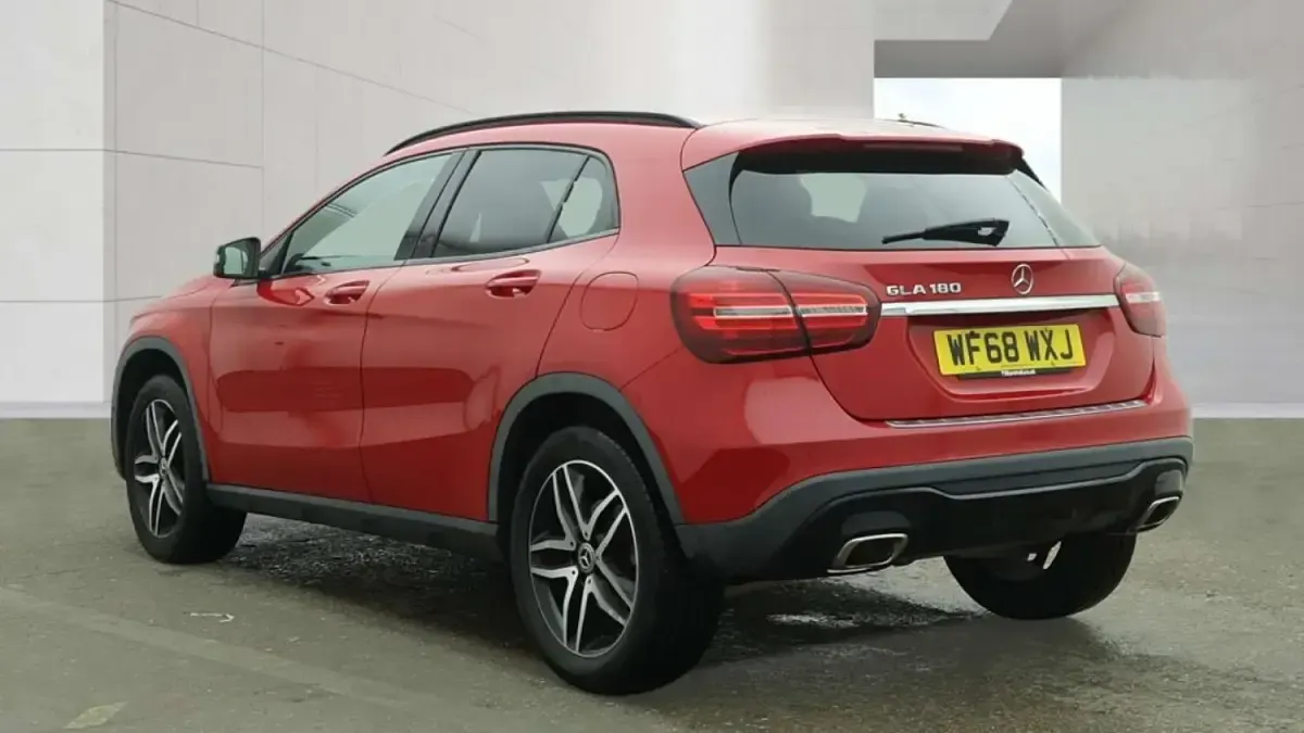 Used Mercedes GLA180 Urban 2018 Red SUV