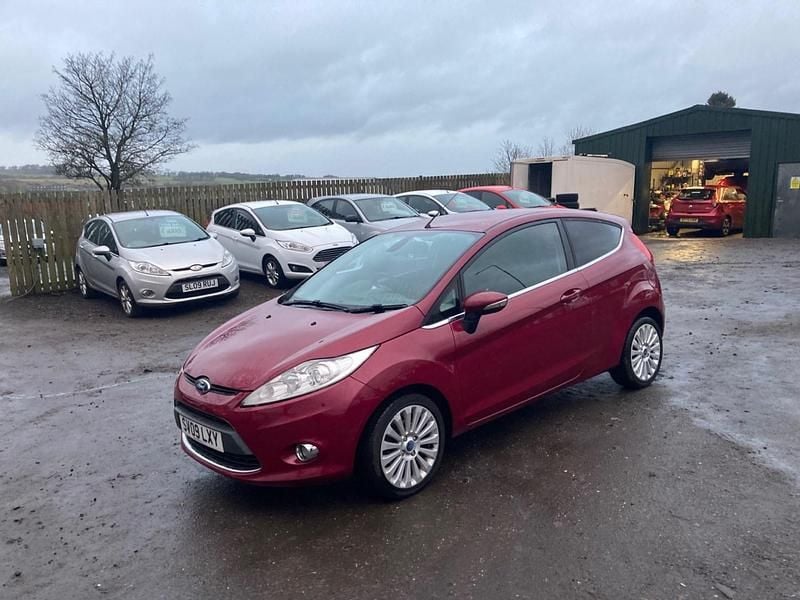 Red Used 2009 Ford Fiesta Titanium Hatchback | £1,995 (Good price) - Image 1/4