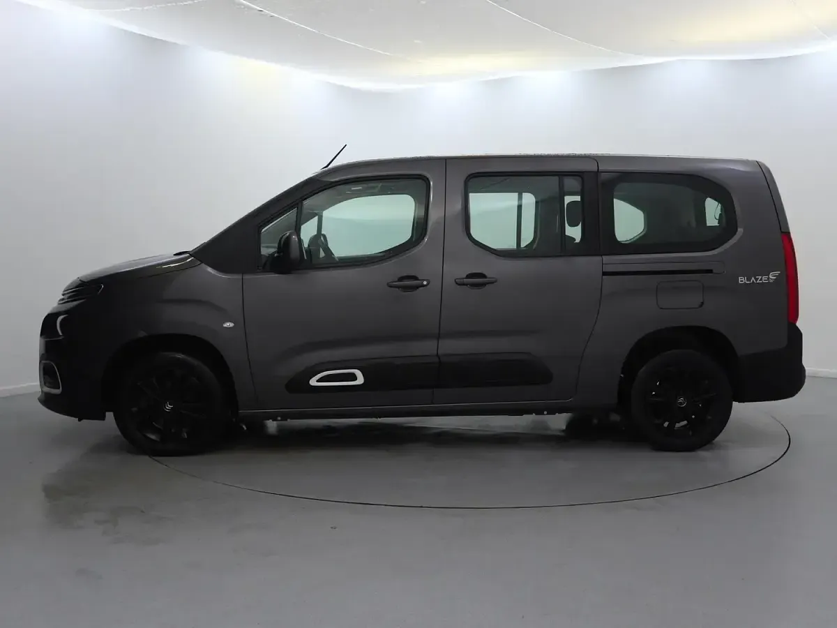 Used Citroën Berlingo Flair 130 HP (95 kW) 2020 Grey MPV