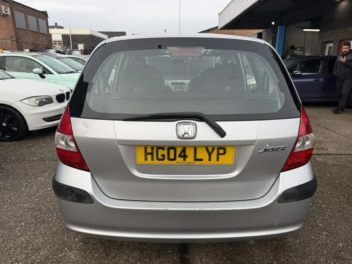 Used Honda Jazz SE 83 HP (61 kW) 2004 Silver Hatchback