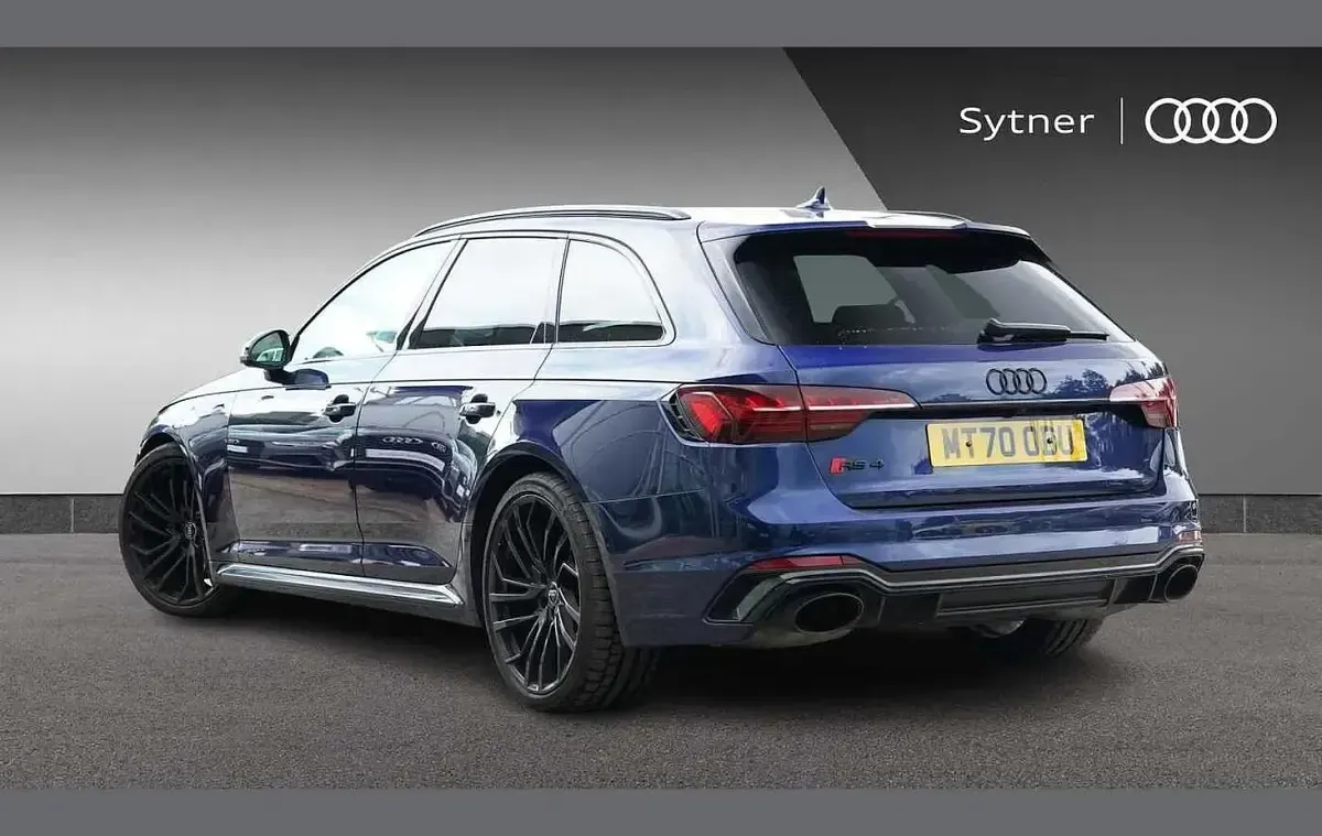 Used Audi RS4 Design 444 HP (326 kW) 2020 Blue Estate