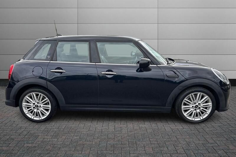 Used Mini Cooper Exclusive 136 HP (100 kW) 2021 Black Hatchback