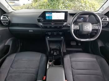 Used Citroën C4 Shine 131 HP (96 kW) 2023 White SUV