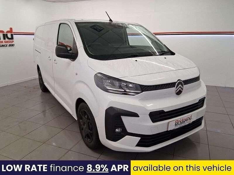 White Used 2024 Citroën Dispatch MPV | £18,499 (Fair price) - Image 1/4