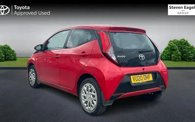 Used Toyota Aygo X-play 72 HP (52 kW) 2020 Hatchback