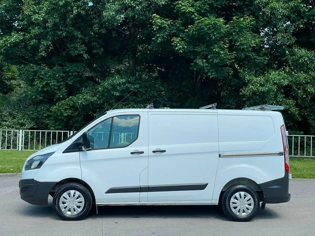 Used Ford Transit Custom 100 HP (73 kW) 2016 White Van