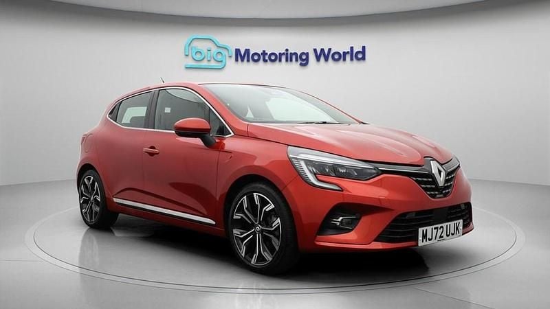 Used Renault Clio V SE 140 HP (102 kW) 2022 Red Hatchback