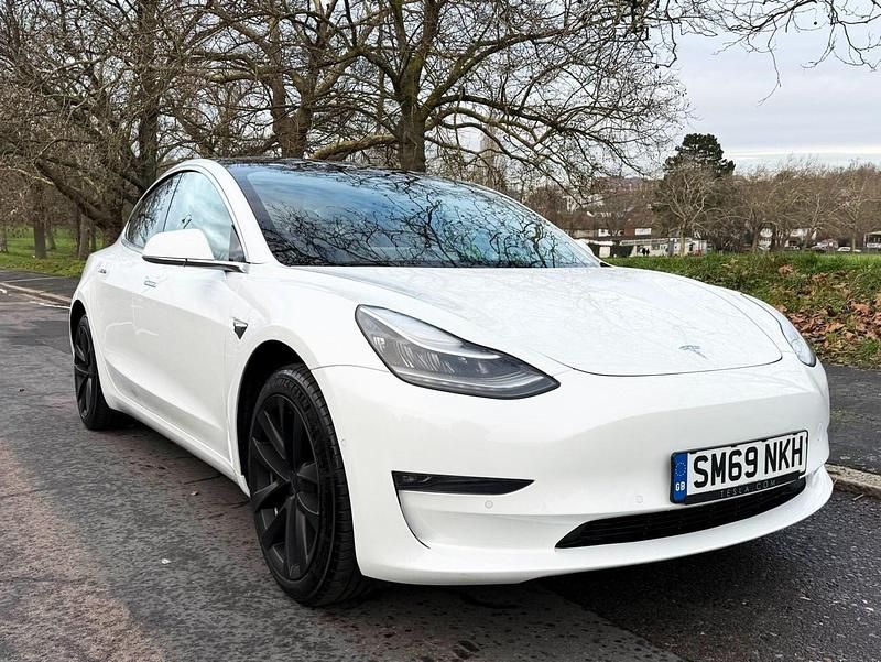 White Used 2020 Tesla Model 3 Long Range AWD Sedan | £13,995 (Fair price) - Image 1/4