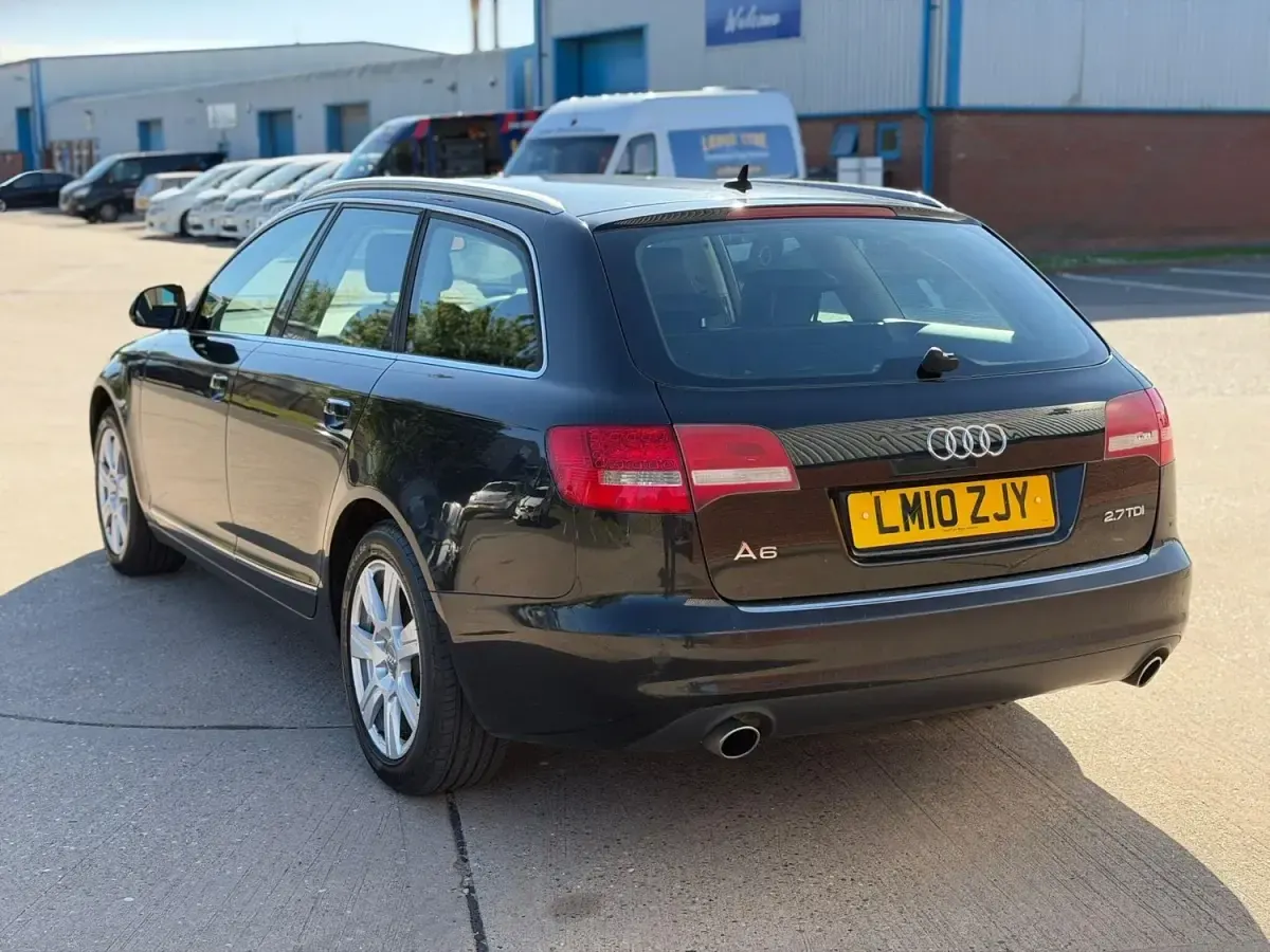 Begagnad Audi A6 2010 Svart Kombi
