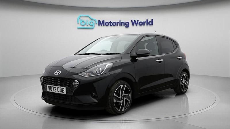 Used Hyundai i10 Premium 67 HP (49 kW) 2023 Black Hatchback