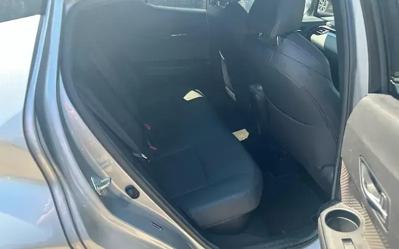 Used Toyota C-HR 184 HP (135 kW) 2022 Silver SUV