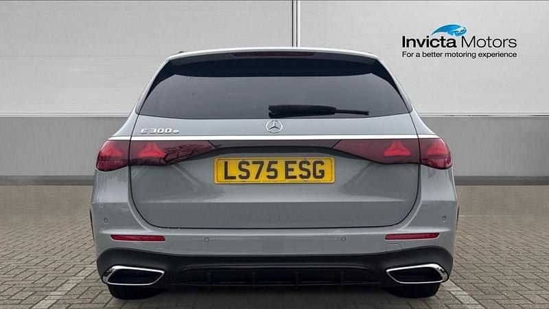 New Mercedes E300 Urban 313 HP (230 kW) 2025 Alpine grey Estate