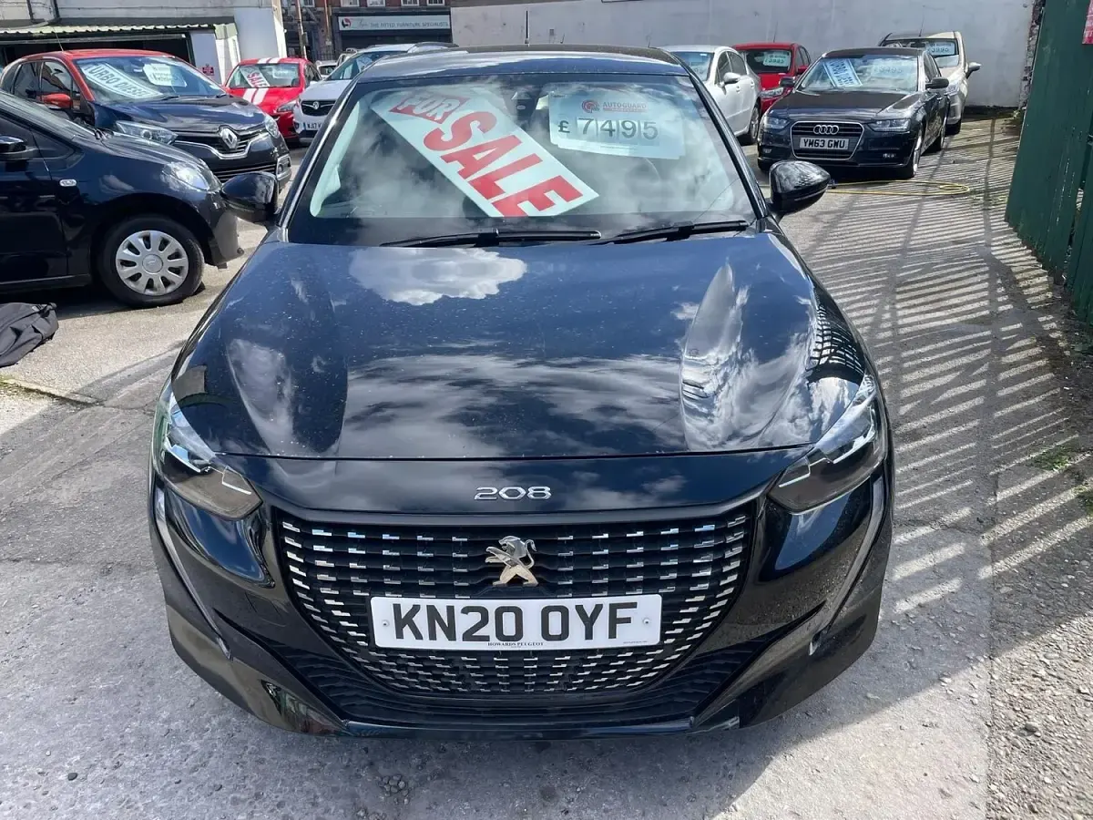 Used Peugeot 208 Active 75 HP (55 kW) 2020 Black Hatchback