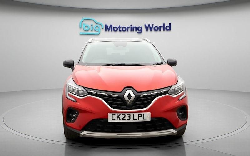 Used Renault Captur Techno 143 HP (105 kW) 2023 Red/black SUV