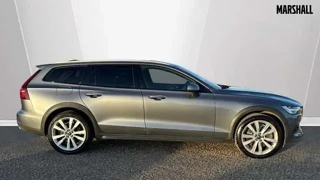 Used Volvo V60 CC Plus 190 HP (139 kW) 2020 Grey Estate