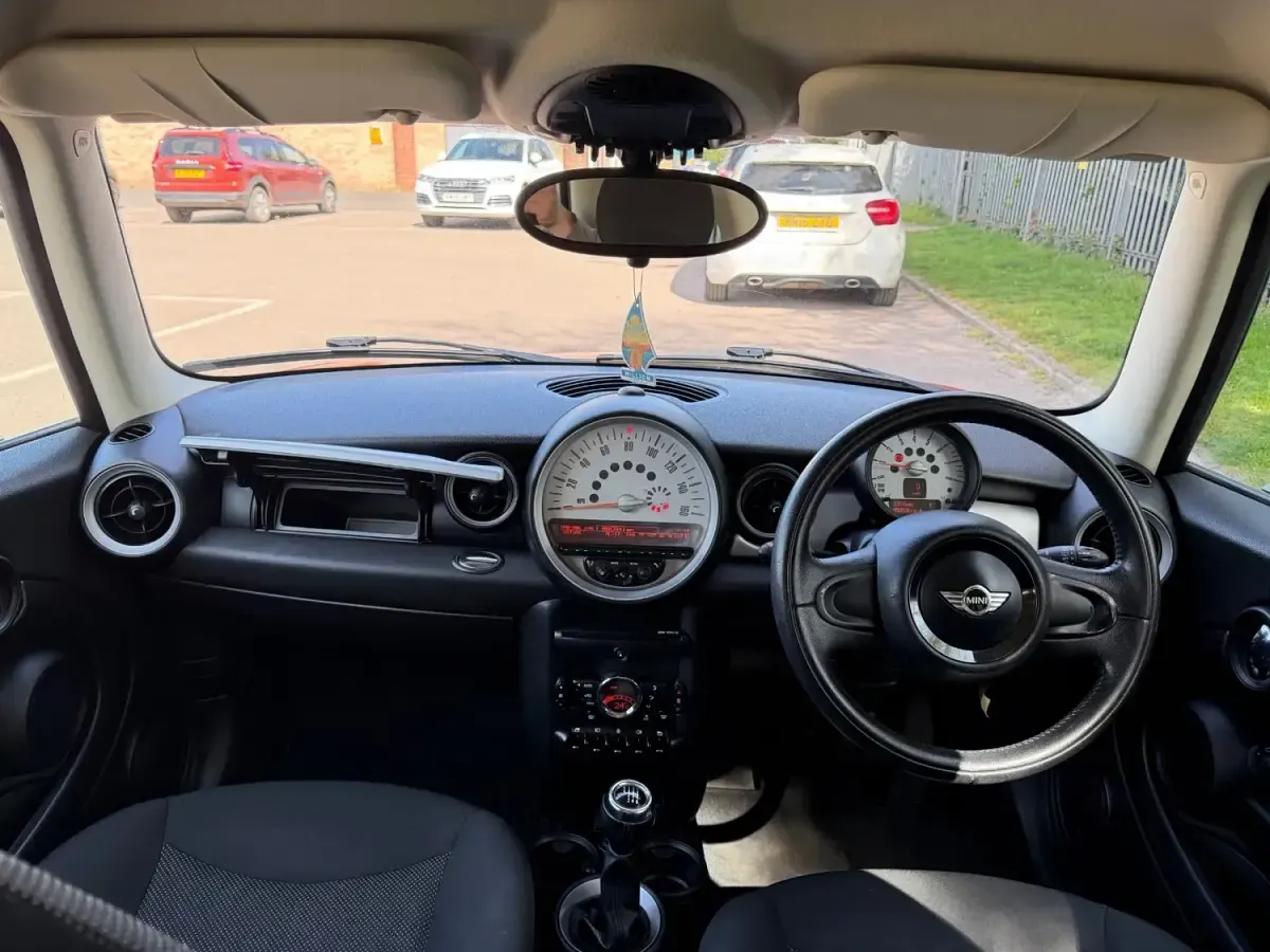 Usado Mini Cooper Hatch 2012 Rojo Utilitario