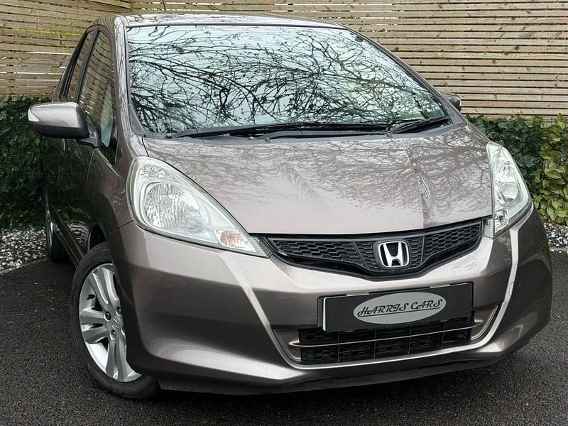 Used Honda Jazz ES 99 HP (72 kW) 2014 Brown Hatchback