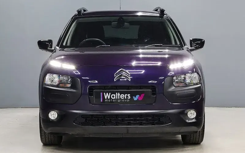 Used Citroën C4 Cactus Flair 110 HP (80 kW) 2017 Hatchback
