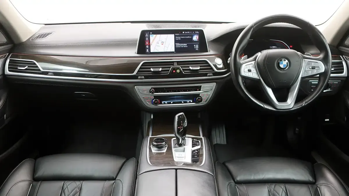 Usado BMW 740 Comfort Edition 335 CV (246 kW) 2020 Gris Berlina
