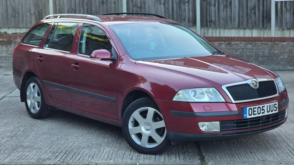 Used Skoda Octavia Elegance 115 HP (84 kW) 2005 Red Estate