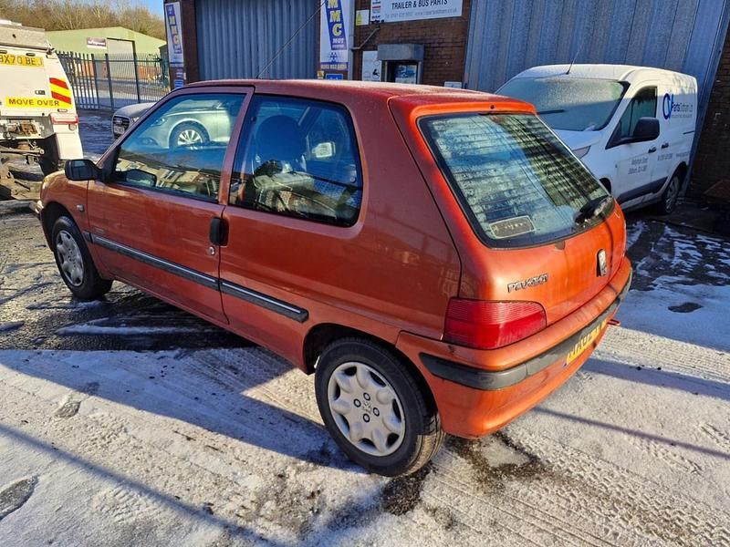 Used Peugeot 106 Independence 2002 Orange Hatchback