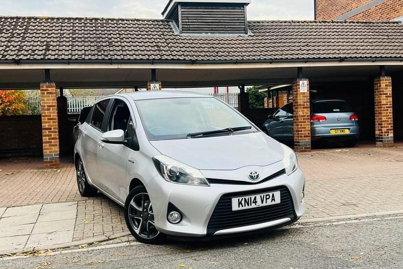 Used 2014 Toyota Yaris Hybrid Trend | £7,891 (Fair price) - Image 1/1