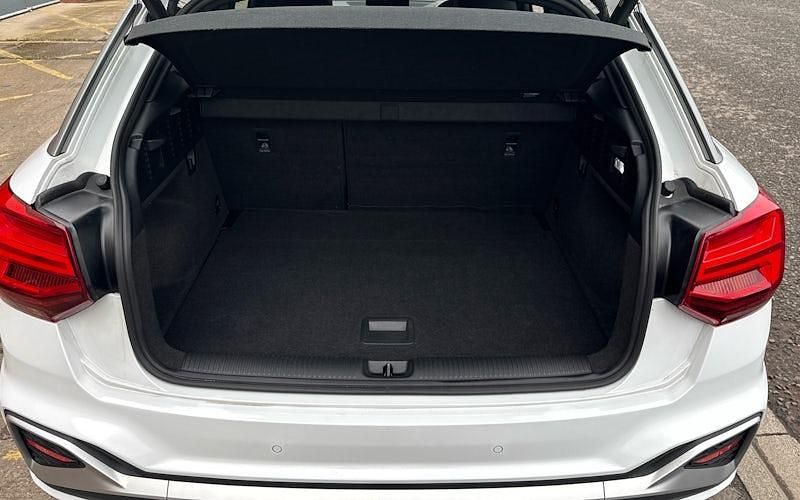 Used Audi Q2 S-Line 110 HP (80 kW) 2024 SUV